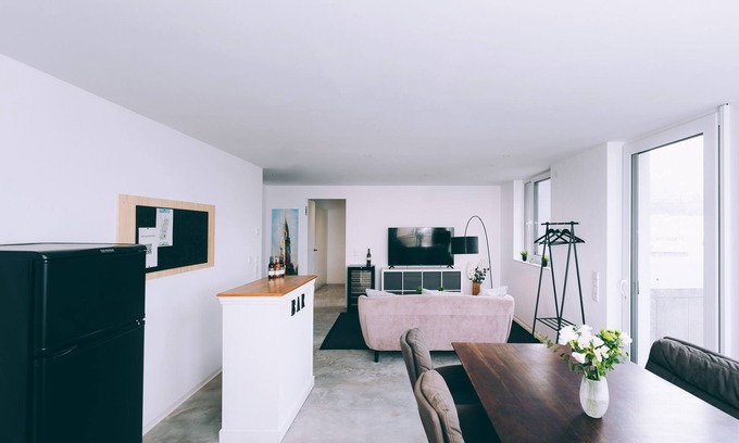 Ihringen Apartment | Holiday Apartment 'Haus im Weinland' with Private Terrace, Private Garden and Wi-Fi