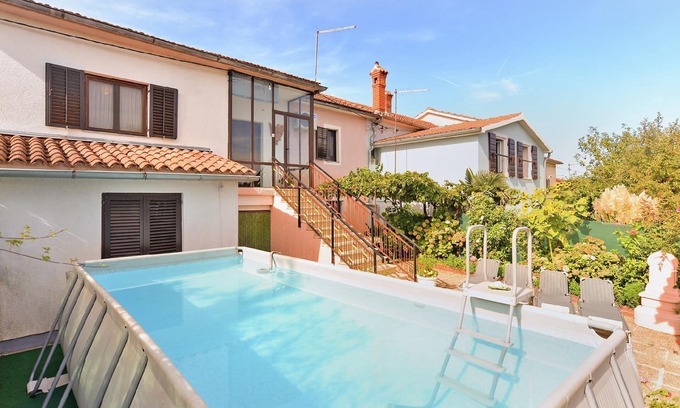 Peresiji Apartment | Holiday apartment Svetvinčenat for 1 - 5 persons with 2 bedrooms - Holiday apartment