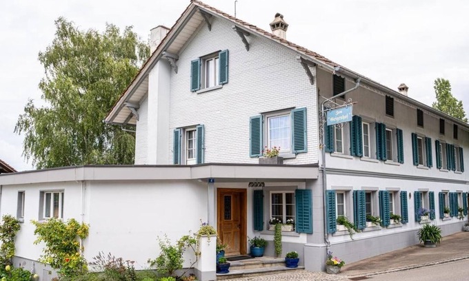 Huttlingen Apartment | Holiday apartment Hüttlingen for 2 - 6 persons with 3 bedrooms - Holiday house
