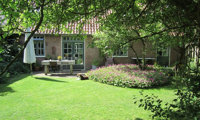 Groet Apartment | Holiday apartment in a large garden, in a tiny village close to beach and dunes