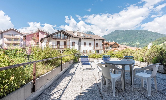 Ponte Arche Apartment | Holiday Apartment "Residence Comano Girasole 1" with Balcony and Wi-Fi