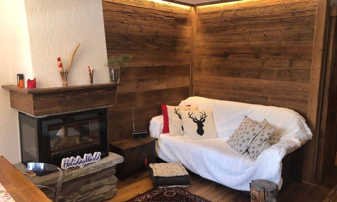 La Thuile Apartment | Holiday apartment La Thuile for 1 - 6 persons with 3 bedrooms - Row house