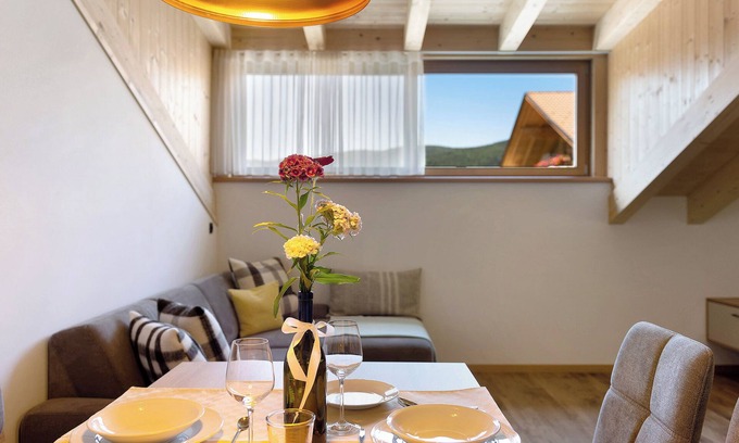 Maranza Apartment | Holiday Apartment 'Living Lerchna - Beautiful View 2' with Mountain View, Balconies and Wi-Fi