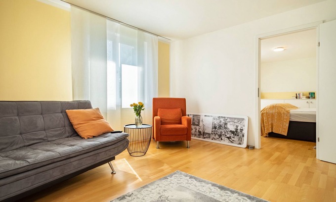 Lochau Apartment | Holiday Apartment 'Lodge 21' with Shared Garden & Wi-Fi