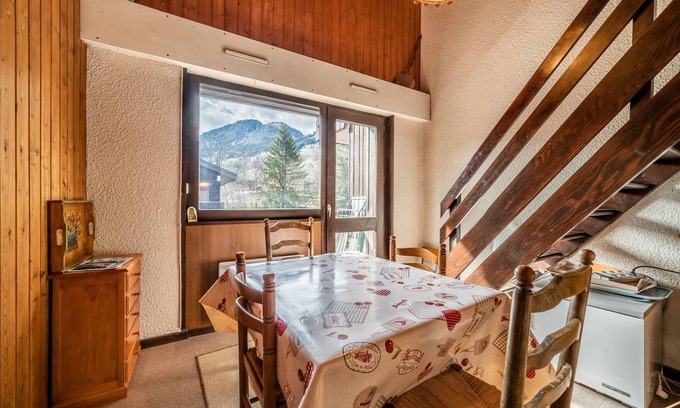 Abondance Apartment | Holiday Apartment "Majestic Richebourg" with Mountain View & Balcony