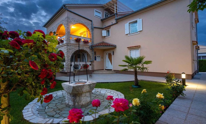Sveti Anton Apartment | Holiday apartment mit Klimaanlage und Terrasse