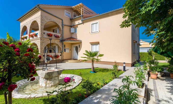 Sveti Anton Apartment | Holiday apartment mit Klimaanlage und Terrasse