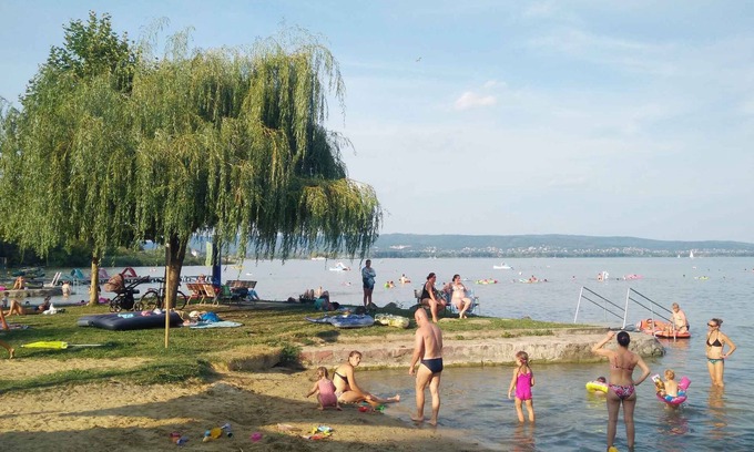 Keszthely Apartment | Holiday apartment opposite the castle Festetics