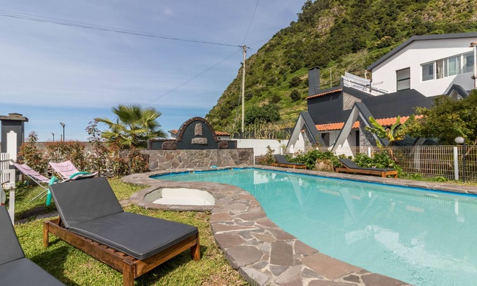 Ponta Delgada Apartment | Holiday Apartment 'Palmeira House - Fernandes Cottage' with Sea View, Shared Pool & Wi-Fi