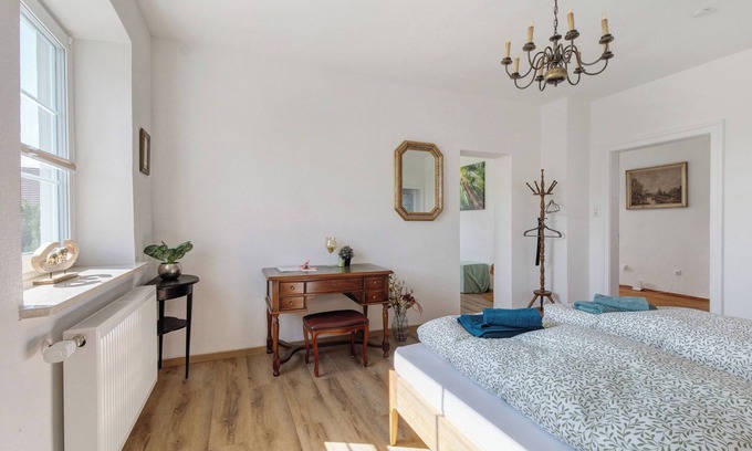 Oxenbronn Apartment | Holiday Apartment 'Romantika - Fewo Og Links' with Shared Garden, Balcony and Wi-Fi