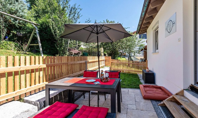 Oberhausen Apartment | Holiday Apartment Ronja with Open Terrace & Wi-Fi