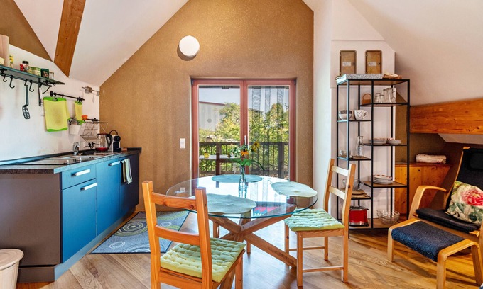 Weilheim Apartment | Holiday Apartment "Rose" with Mountain View, Shared Terrace and Wi-Fi