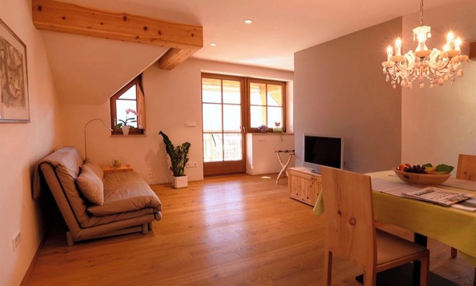 Terlano Apartment | Holiday Apartment "Rosengartnerhof Gantkofel" with Mountain View, Shared Pool & Wi-Fi