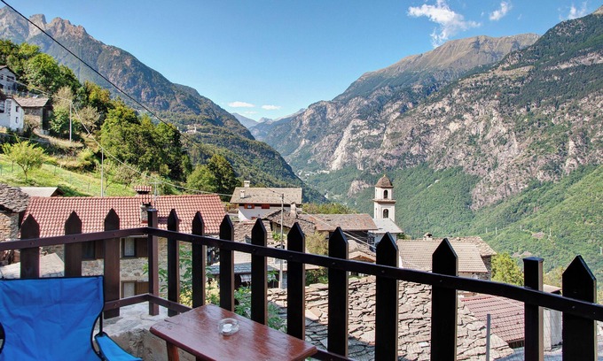 San Giacomo Filippo Apartment | Holiday Apartment 'Sweet Somma Mountain Lodge 1' with Mountain View & Garden