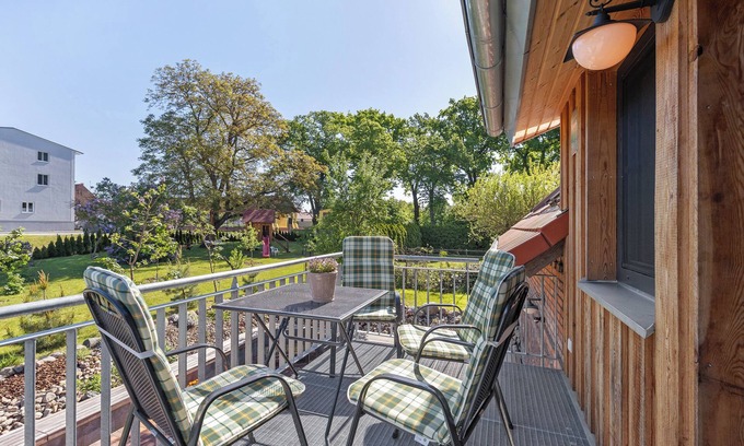 Alt Zeschdorf Apartment | Holiday Apartment 'Schafstube' with Shared Terrace, Shared Garden and Wi-Fi