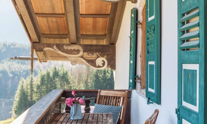Jachenau Apartment | Holiday Apartment Talblick with Mountain View, Wi-Fi