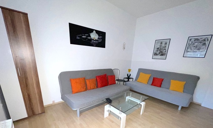 Mittelstadt Apartment | Holiday Apartment "Theaterhaus Loge" with Wi-Fi