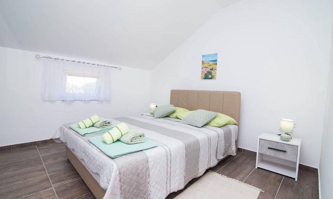 Veli Losinj Apartment | Holiday apartment Veli Losinj for 1 - 4 persons with 2 bedrooms - Holiday apartment in one or multi-