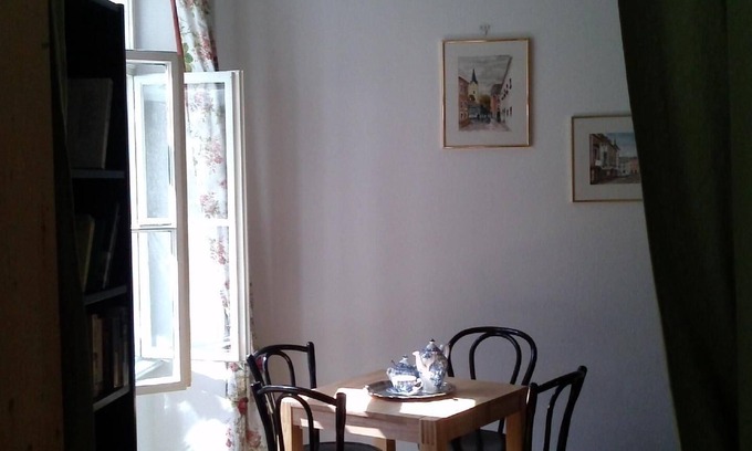 Hernals Apartment | Holiday apartment Vienna for 1 - 4 persons with 2 bedrooms - Holiday apartment in one or multi-famil