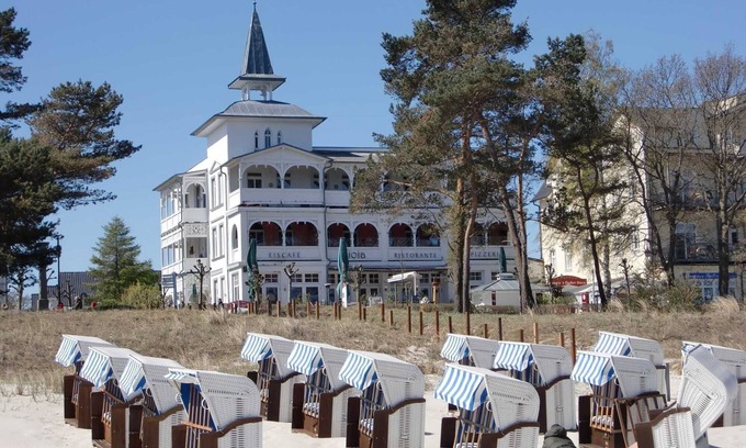 Binz Apartment | Holiday Apartment "Villa Seeblick Binz 03" with Sea View, Private Terrace & Wi-Fi