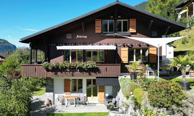 Wengen Ski Chalet | Holiday apartment Wengen for 1 - 2 persons with 1 bedroom - Holiday apartment in one or multi-family