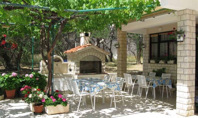 Banjol Apartment | Holiday apartment with balcony and sea view