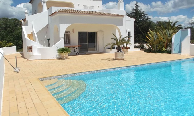 Lagoa e Carvoeiro Apartment | Holiday apartment with private Swimming pool