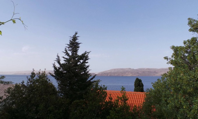 Karlobag Apartment | Holiday apartment with air-conditioning 50 m from the Adriatic Sea
