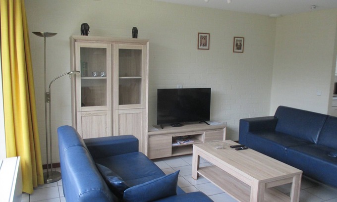 Domburg Apartment | Holiday apartment with its own terrace and parking space