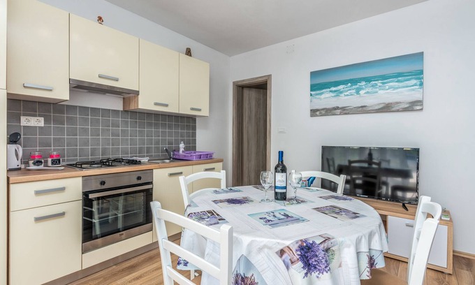Soline Apartment | Holiday apartment with sea view and air conditioning