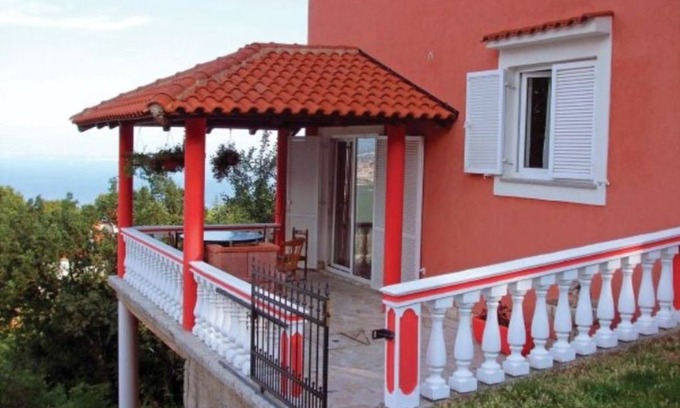 Bregi Apartment | Holiday apartment with sea view