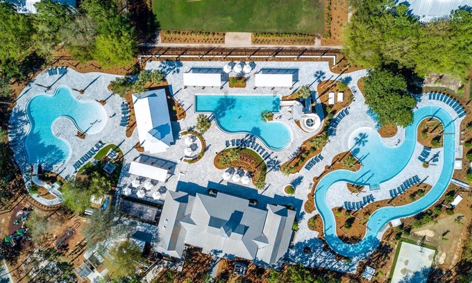 Gulf District Condo | Holiday Availability! Beachside #19 - Beachfront - Steps from Beach Club! Balcony Views! 3 Bikes!