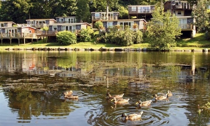 Bont Newydd House | Holiday Cabin Sleeps 5 Glan Gwna Holiday Park