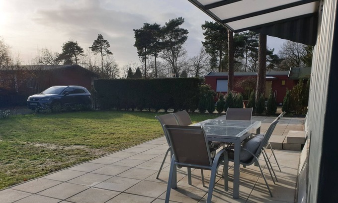 Meerlo House | Holiday container / chalet on a great campsite (up to 6 people)