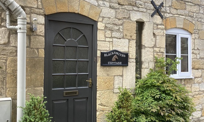 Winchcombe Cottage | Holiday Cottage in Winchcombe Cotswolds.