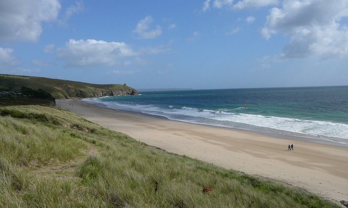 Praa Sands House | Holiday cottage on a beautiful Cornish beach