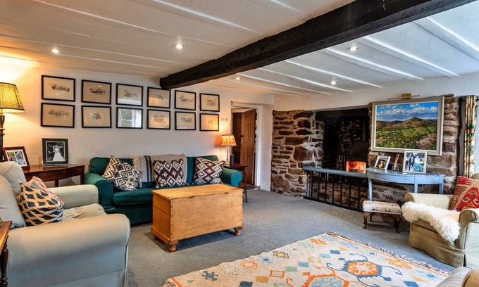 South Molton Cottage | Holiday cottage with private garden, No Deposit
