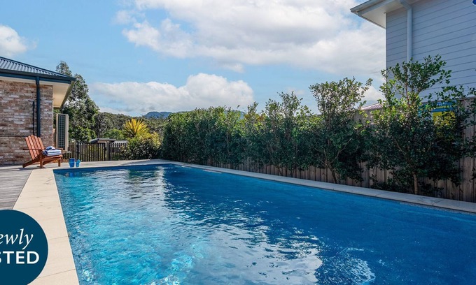 Berry House | Holiday Crescent – Spacious, stylish retreat with pool, perfect