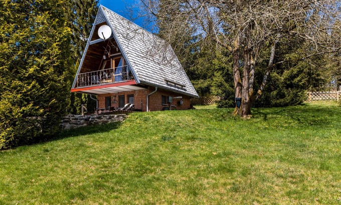 Goldlauter House | Holiday Home 'Alwin' with Private Terrace and Wi-Fi