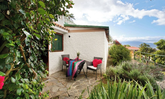 La Matanza de Acentejo Apartment | Holiday Apartment "Welcome In Paradise" with Sea View, Shared Pool & Wi-Fi