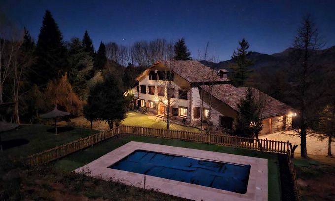 Vallfogona House | Holiday Home Can Blau with Mountain View, Pool, Garden & Wi-Fi