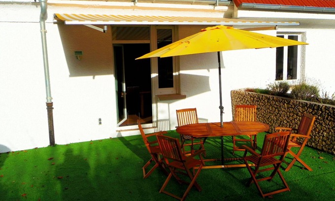 Schramberg Apartment | Holiday flat "Villa Fink Obergeschoss" with mountain view, private terrace and wifi.