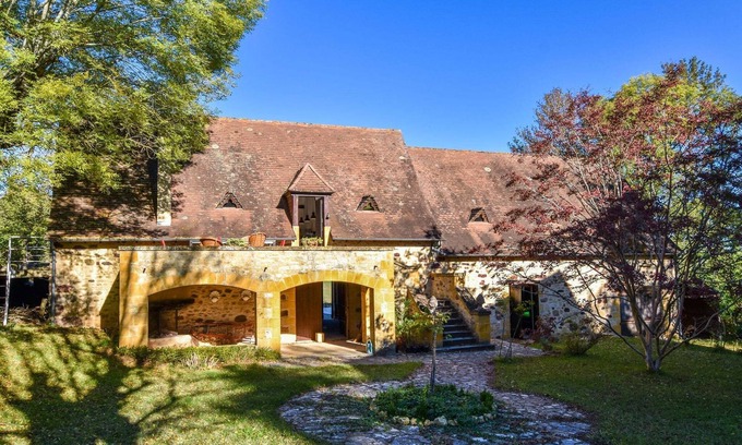 Saint-Laurent-la-Vallee House | Holiday Home in Dordogne with Private Pool