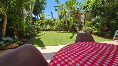 Caesarea Apartment | Holiday garden apartment עם מקלט