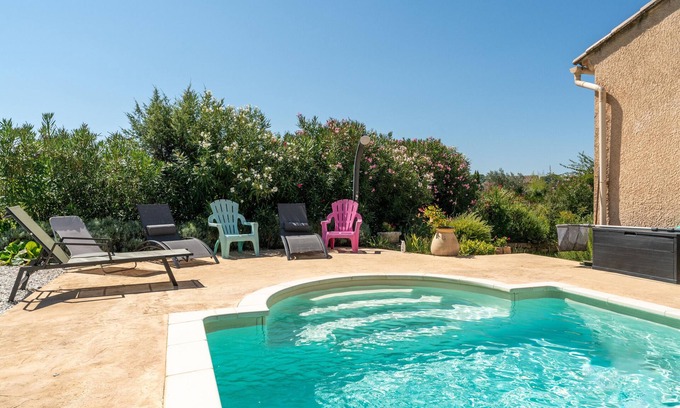 Mirabel-aux-Baronnies House | Holiday Home "Gîte Lou Barry" with Shared Pool & Wi-Fi