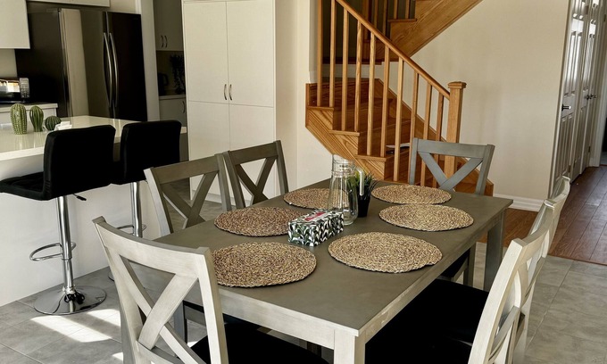 Stayner House | Holiday Hideout in Stayner