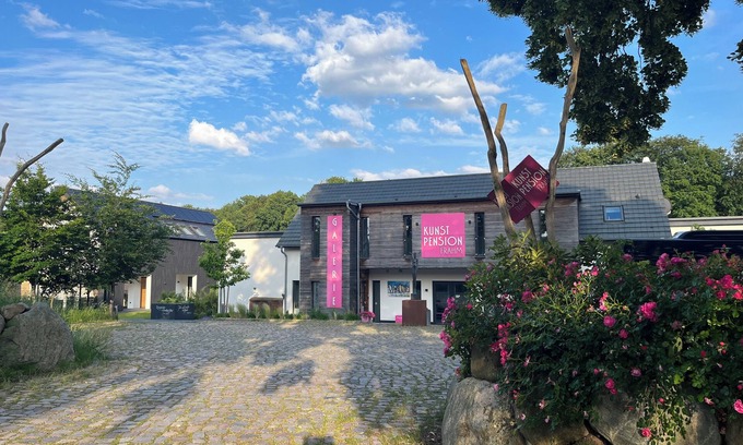 Basthorst House | Holiday house at the lake *Pets*Art*Raft* Golf *Bathing lake*Canoe*Idyll
