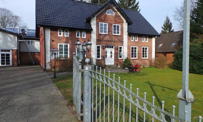 Hanerau-Hademarschen House | Holiday home for 1-7 pers. + Dog near the Kiel Canal, accessibility & Sauna