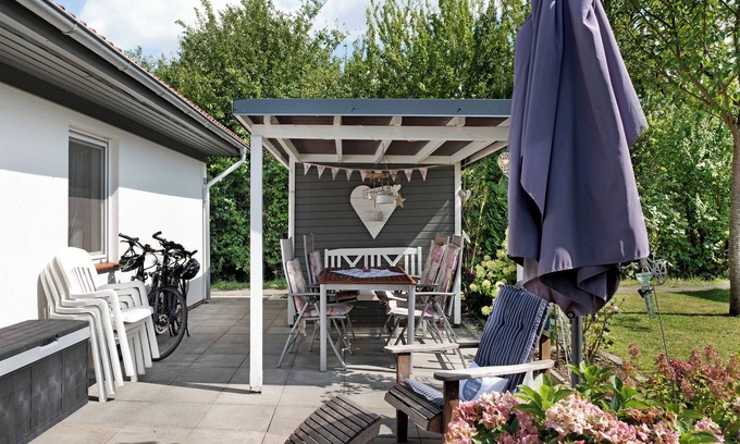 Hollern House | Holiday Home 'Ferienhaus Apfelzauber' with Private Terrace, Private Garden and Wi-Fi