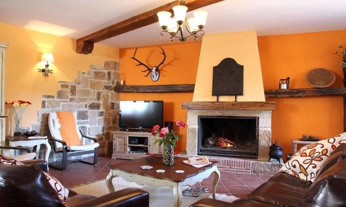 Aldehuela del Rincon House | Holiday Home 'La Cantarilla 258' with Mountain View, Private Terrace and Wi-Fi